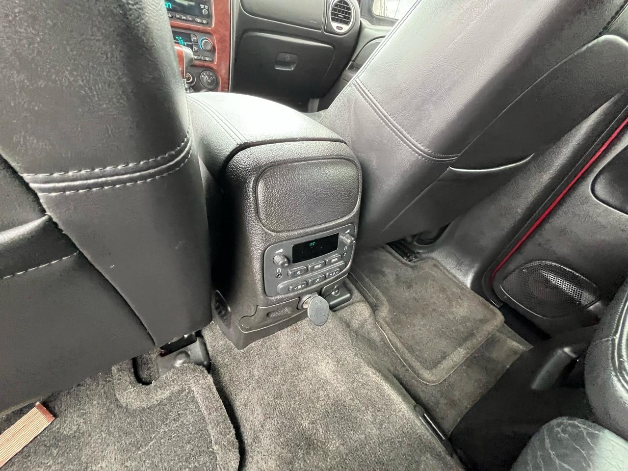 GMC Envoy XL Denali 4WD 2006