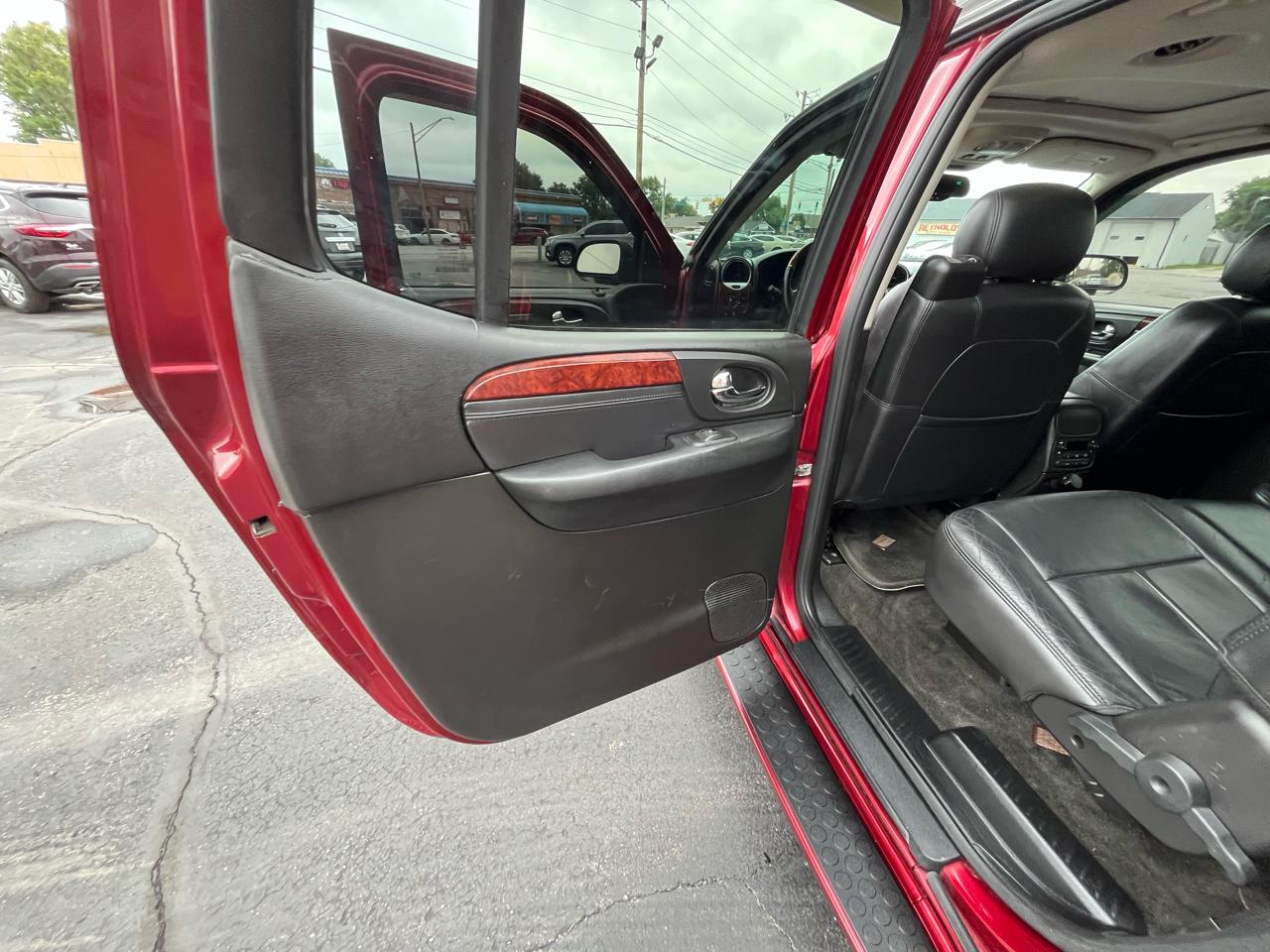 GMC Envoy XL Denali 4WD 2006