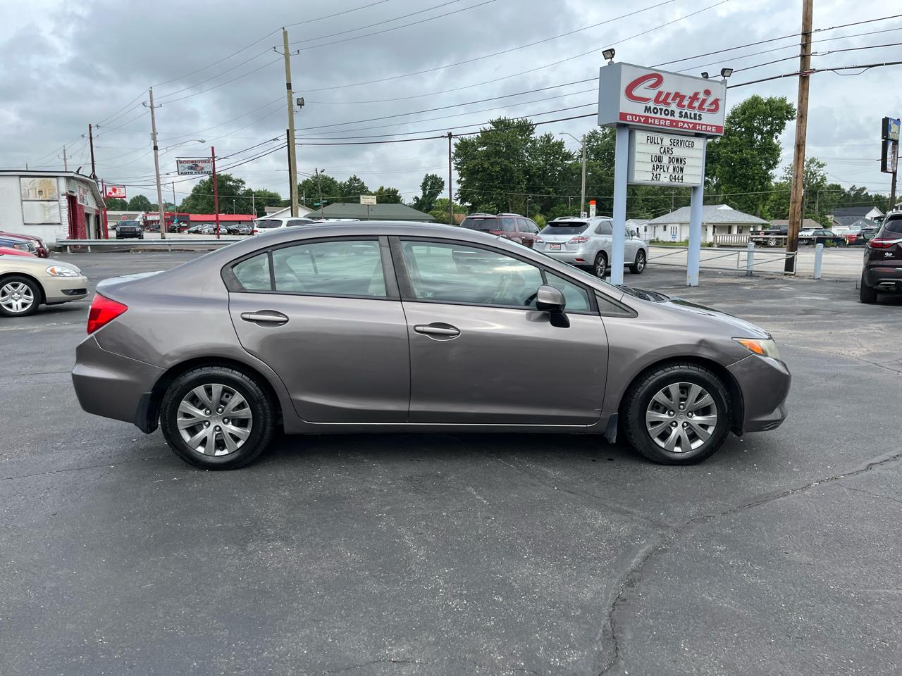 Honda Civic LX Sedan 5-Speed AT 2012
