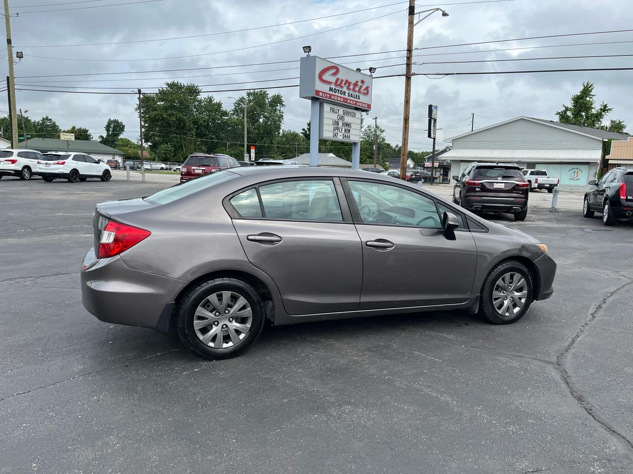 Honda Civic LX Sedan 5-Speed AT 2012