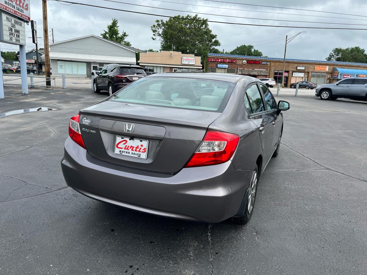 Honda Civic LX Sedan 5-Speed AT 2012