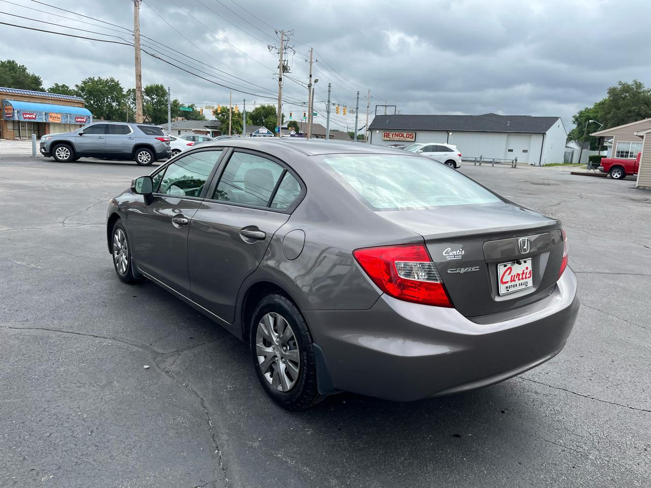 Honda Civic LX Sedan 5-Speed AT 2012
