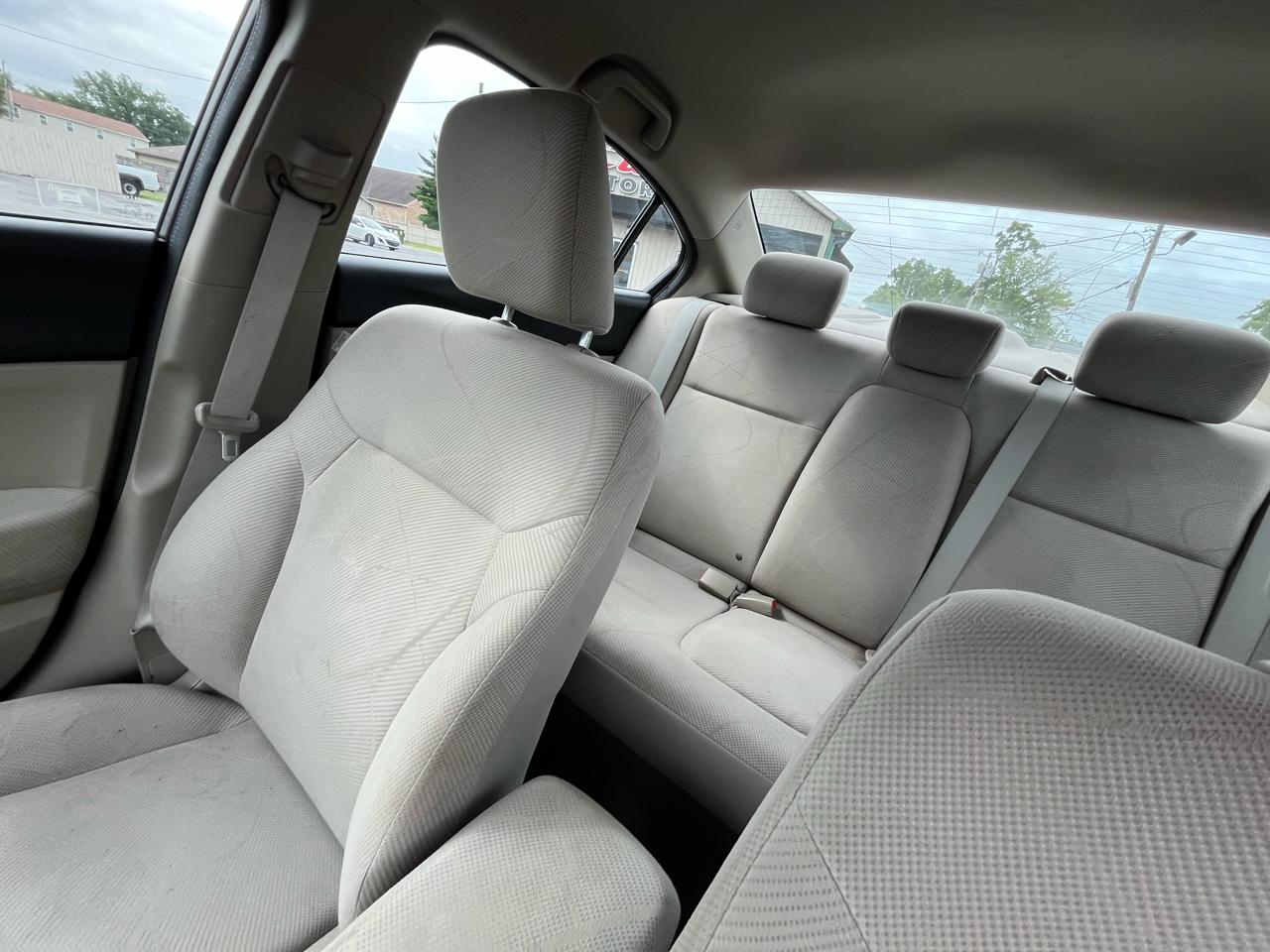 Honda Civic LX Sedan 5-Speed AT 2012