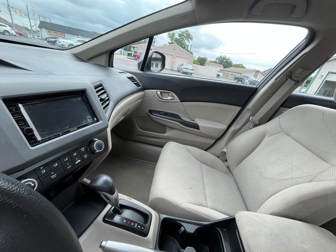 Honda Civic LX Sedan 5-Speed AT 2012