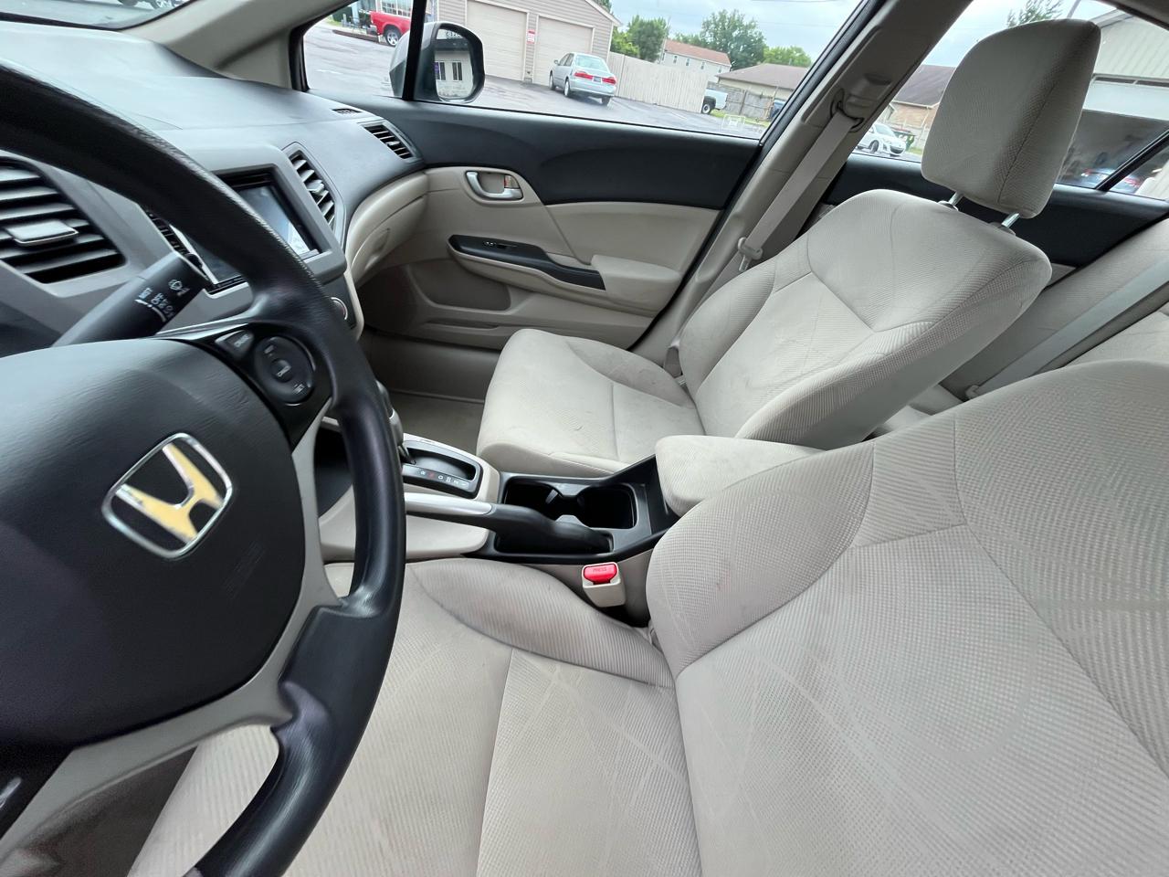 Honda Civic LX Sedan 5-Speed AT 2012