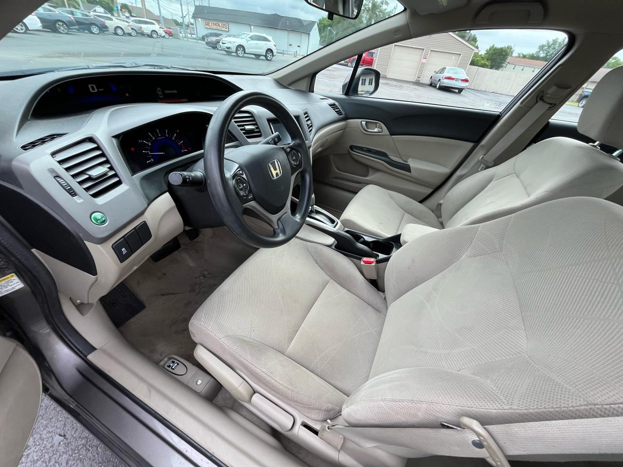 Honda Civic LX Sedan 5-Speed AT 2012