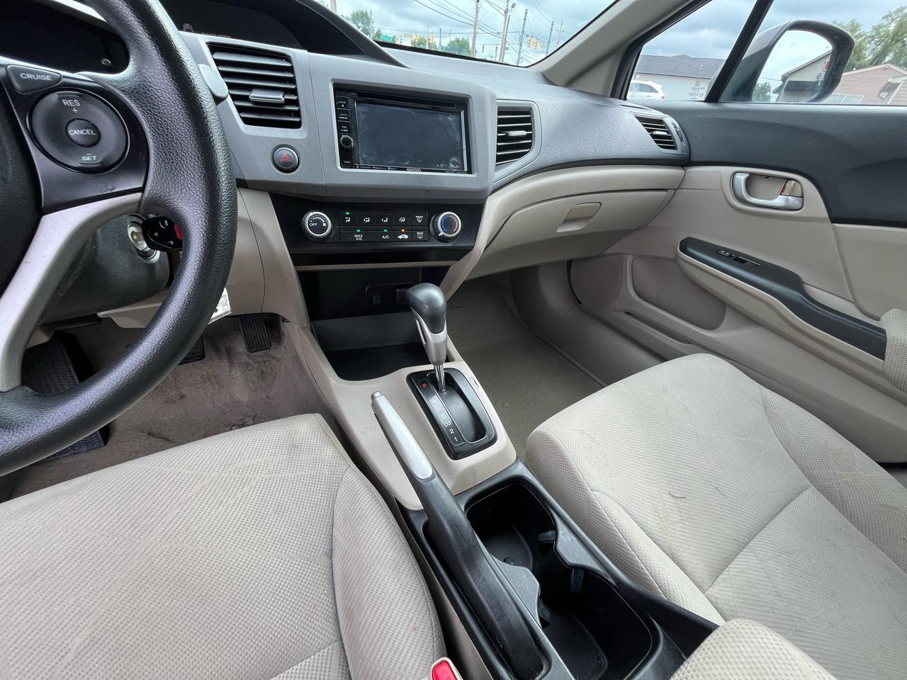 Honda Civic LX Sedan 5-Speed AT 2012