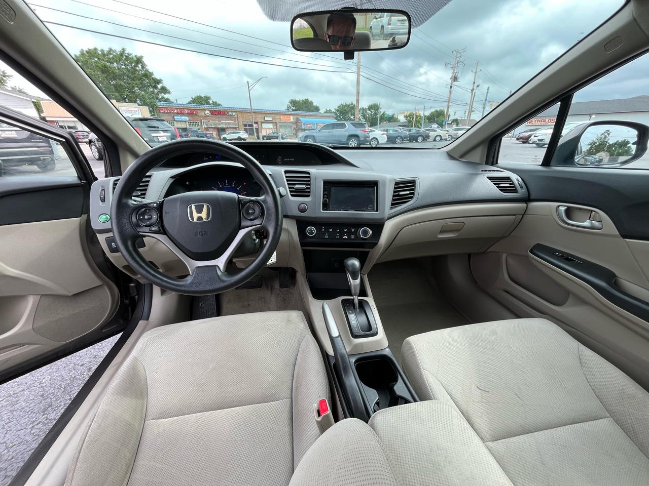Honda Civic LX Sedan 5-Speed AT 2012