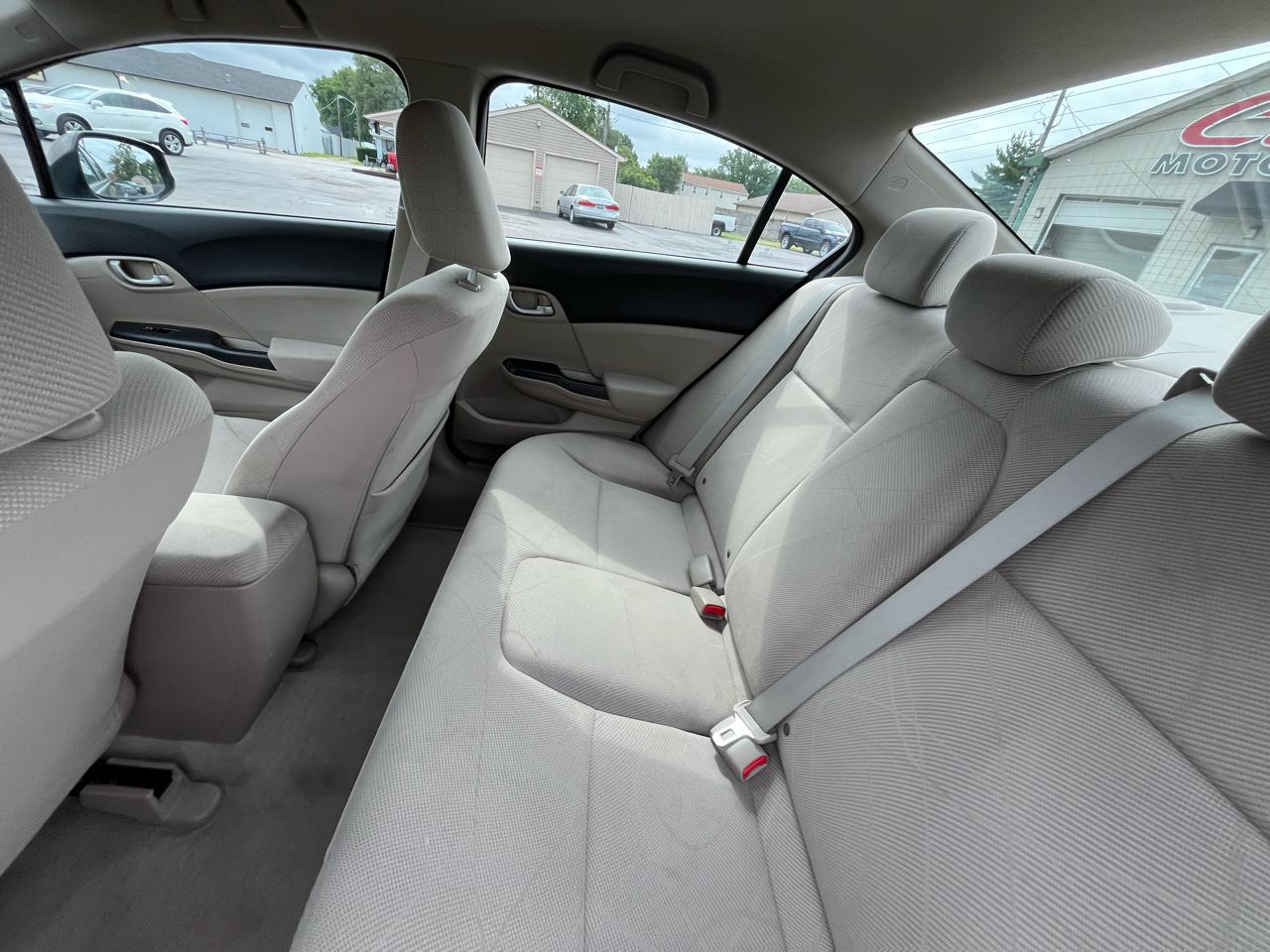 Honda Civic LX Sedan 5-Speed AT 2012