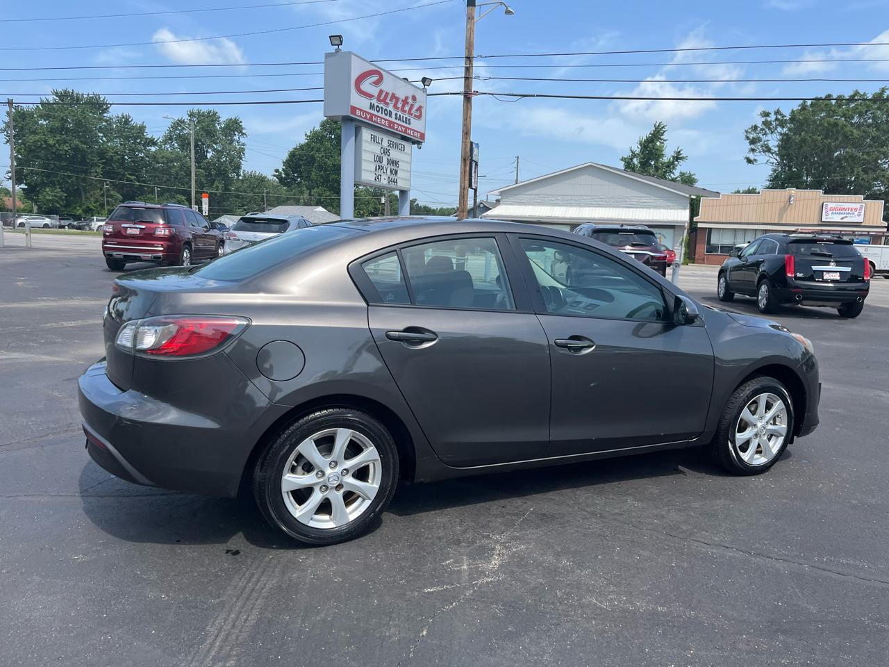 Mazda MAZDA3 i Touring 4-door 2010