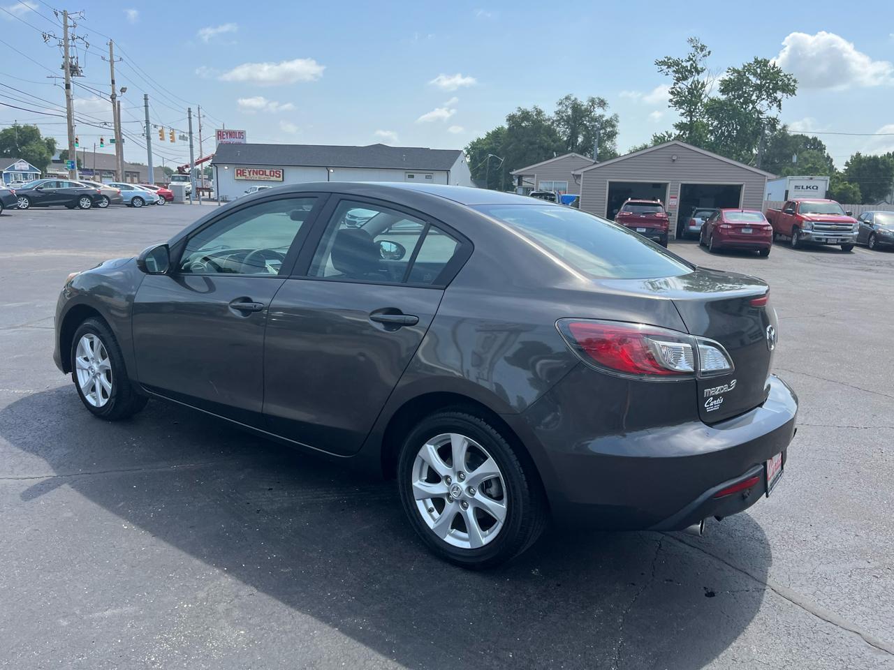Mazda MAZDA3 i Touring 4-door 2010