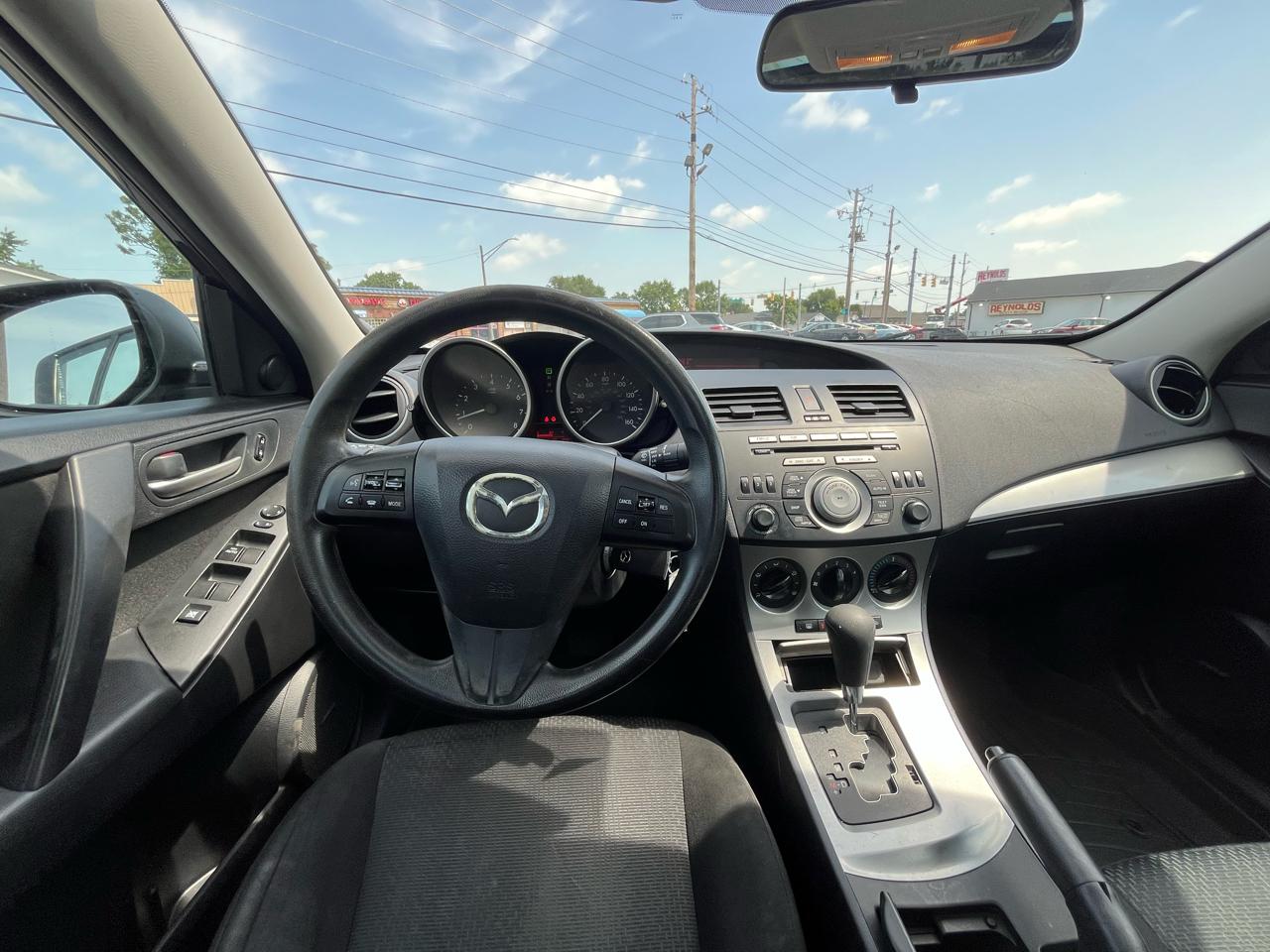 Mazda MAZDA3 i Touring 4-door 2010