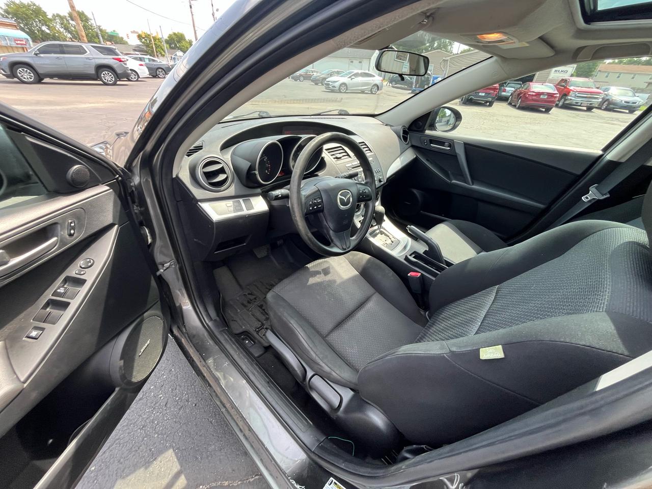 Mazda MAZDA3 i Touring 4-door 2010
