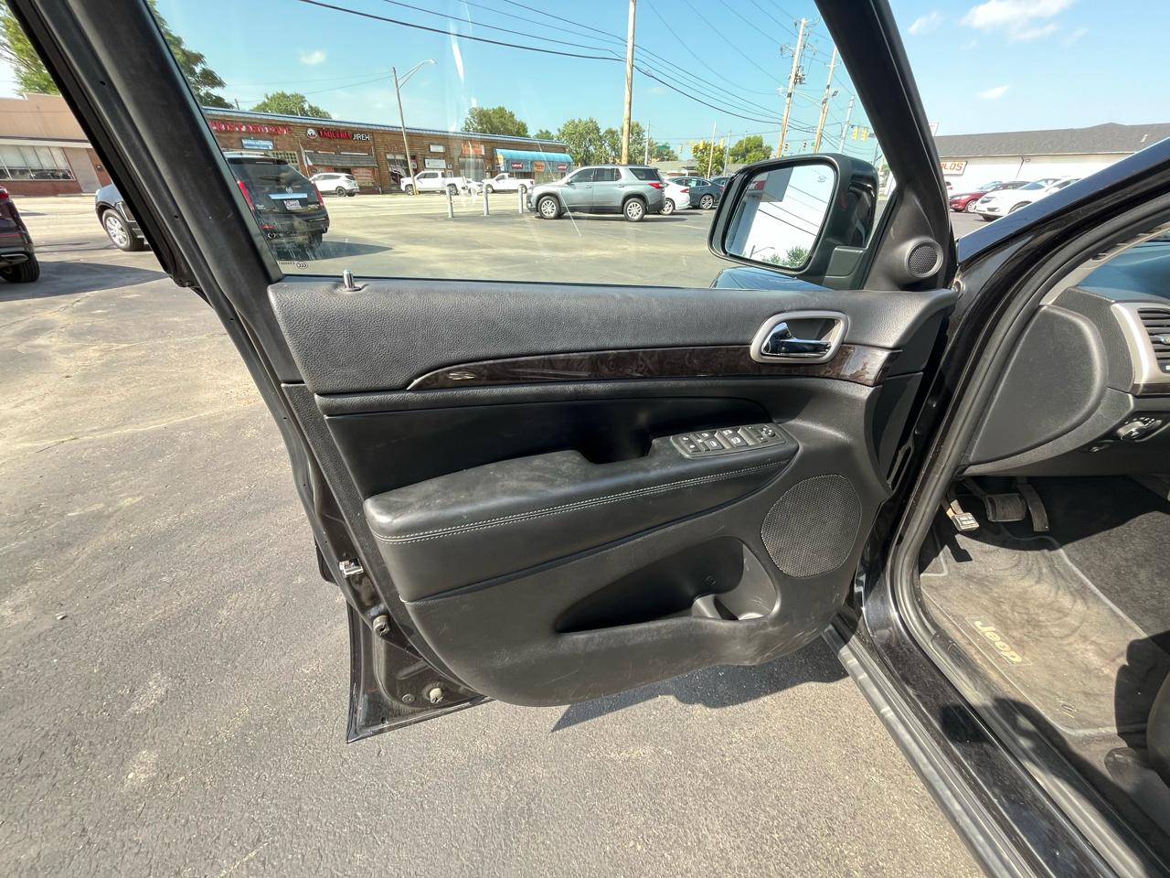 Jeep Grand Cherokee Laredo 4WD 2012