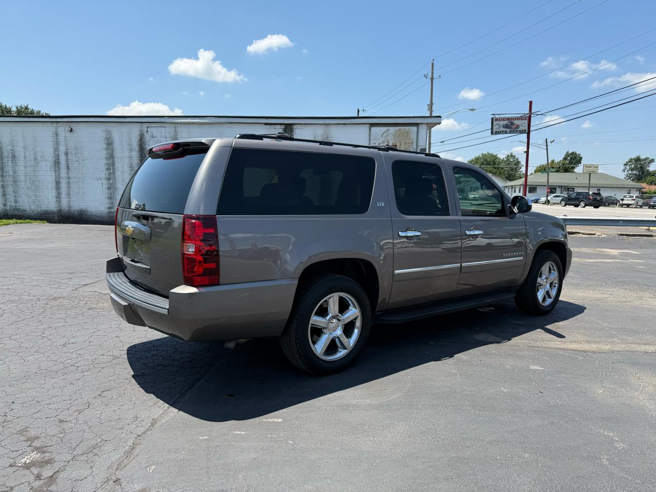 Chevrolet Suburban LTZ 1500 4WD 2014