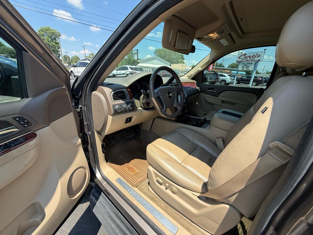 Chevrolet Suburban LTZ 1500 4WD 2014