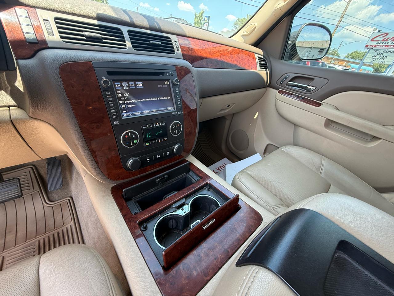 Chevrolet Suburban LTZ 1500 4WD 2014