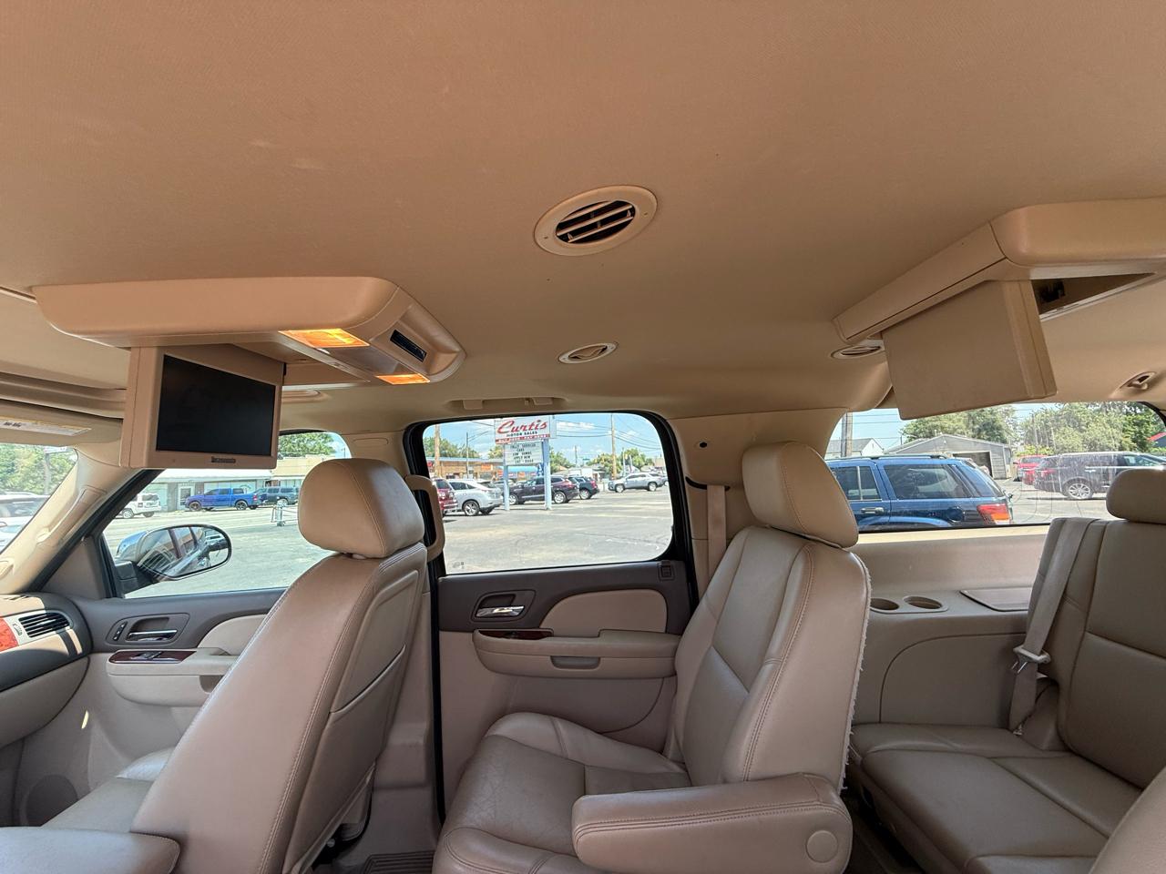 Chevrolet Suburban LTZ 1500 4WD 2014