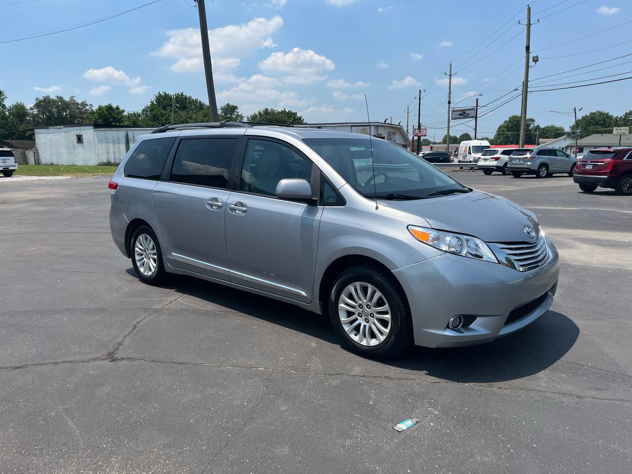 Toyota Sienna Limited 7-Pass V6 2011
