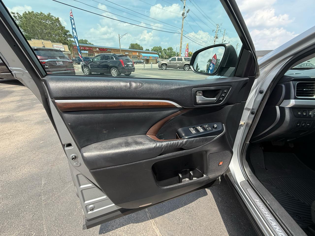 Toyota Highlander Limited AWD V6 2015
