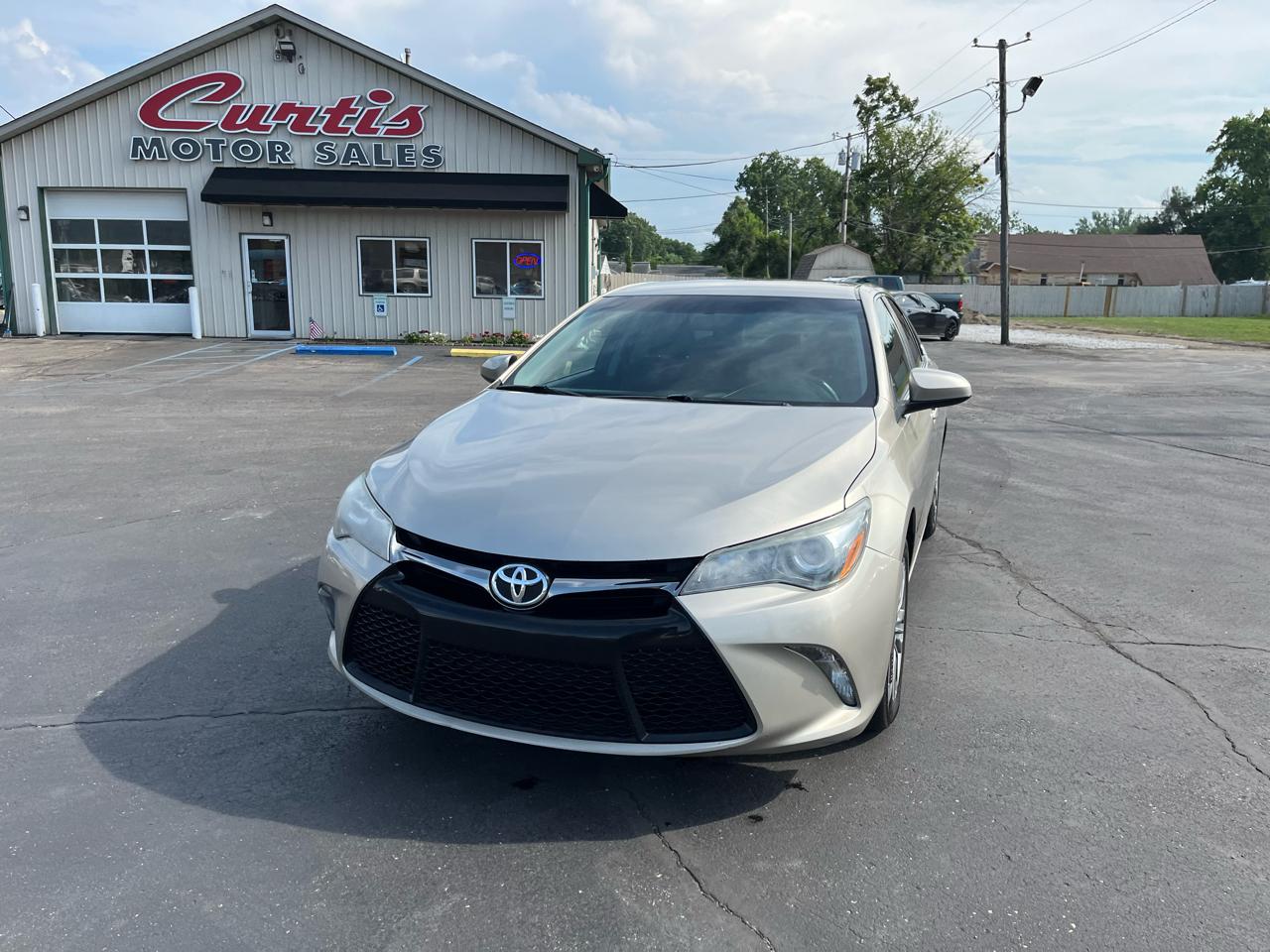 Toyota Camry XLE 2016