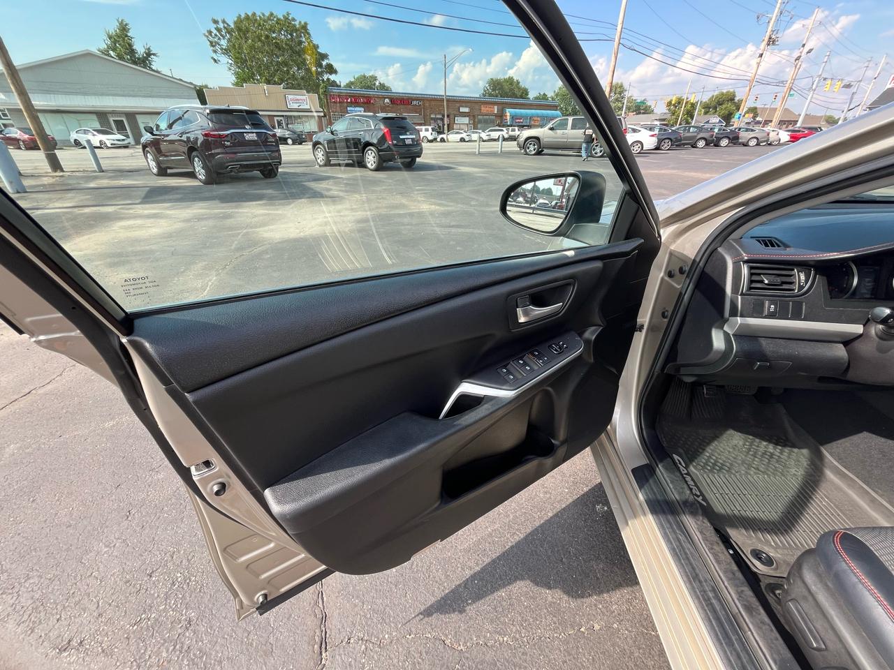 Toyota Camry XLE 2016