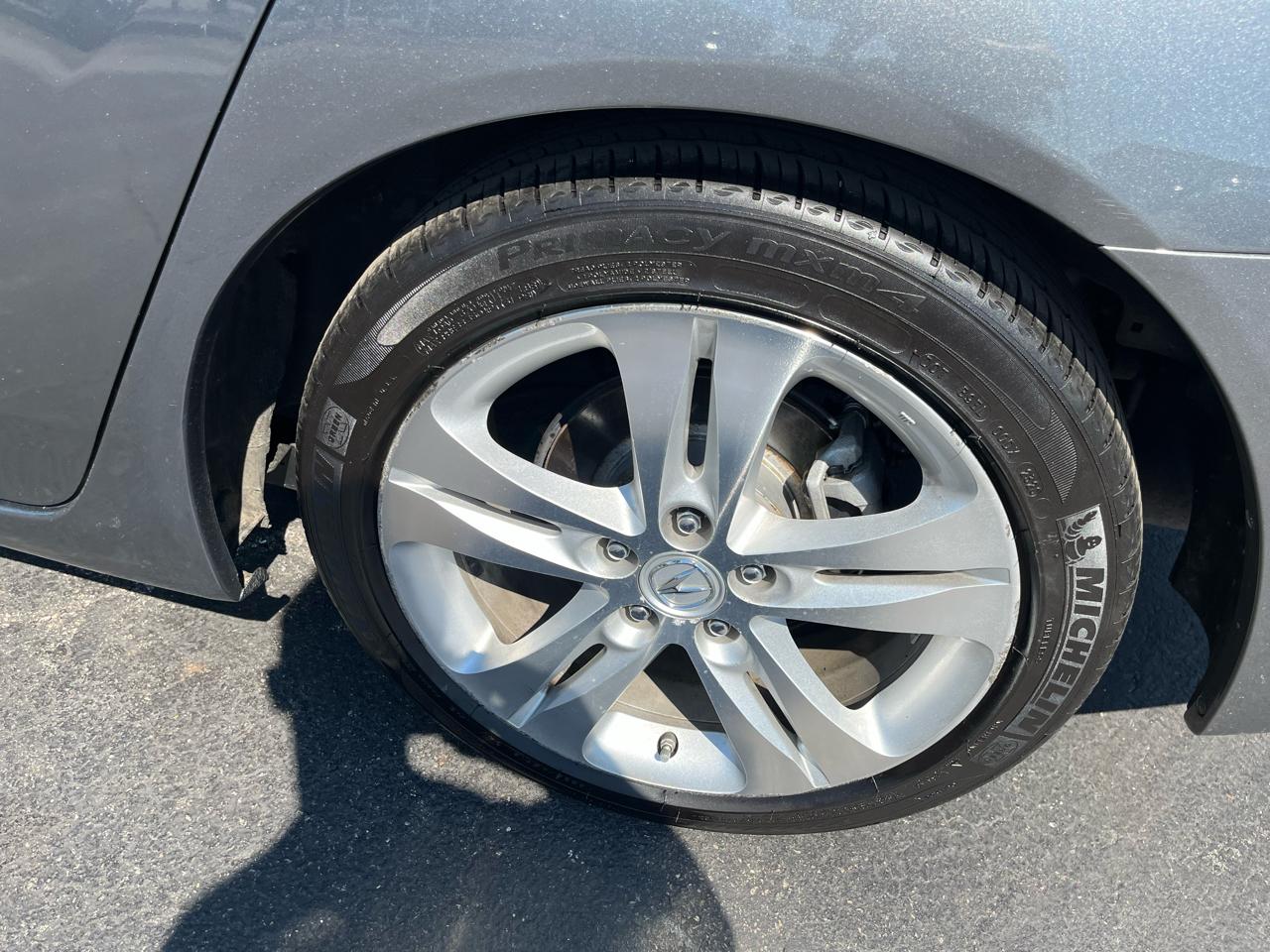 Acura TSX V6 5-Speed AT with Tech Package 2010