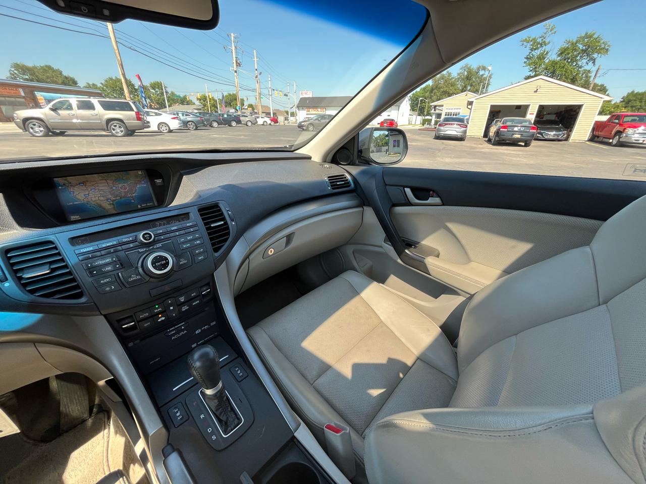 Acura TSX V6 5-Speed AT with Tech Package 2010