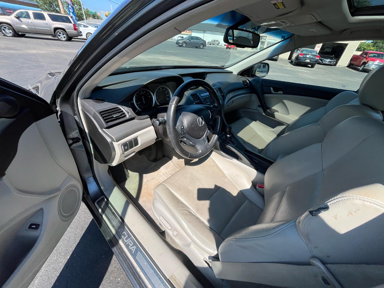 Acura TSX V6 5-Speed AT with Tech Package 2010