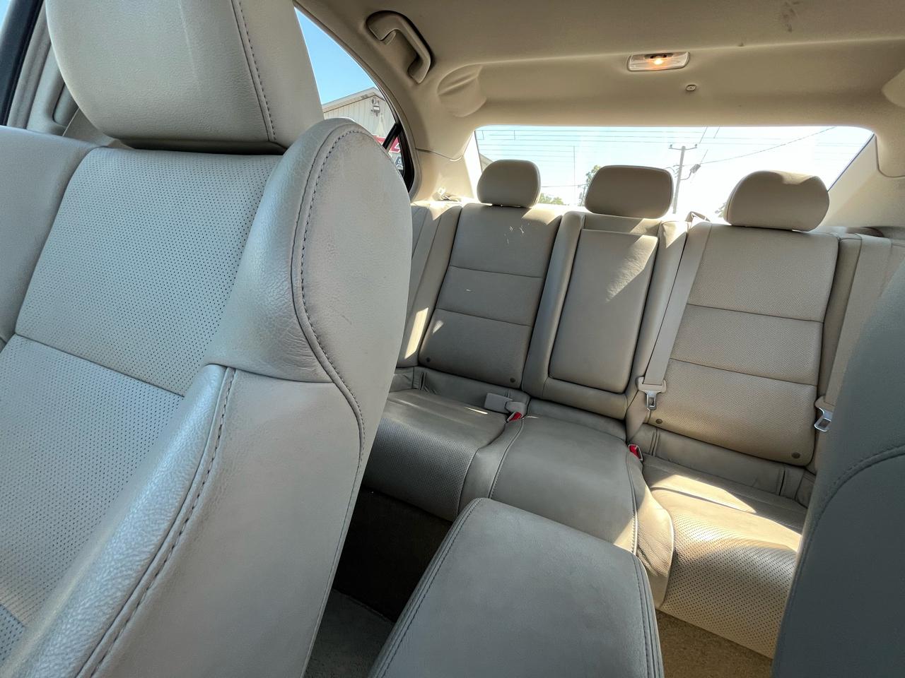 Acura TSX V6 5-Speed AT with Tech Package 2010