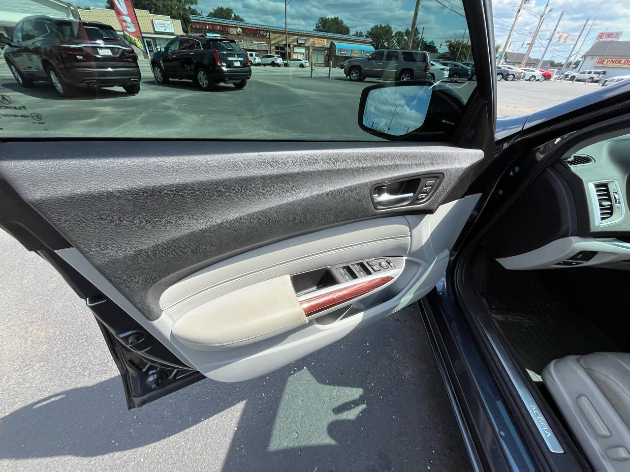 Acura TLX 9-Spd AT w/Technology Package 2015