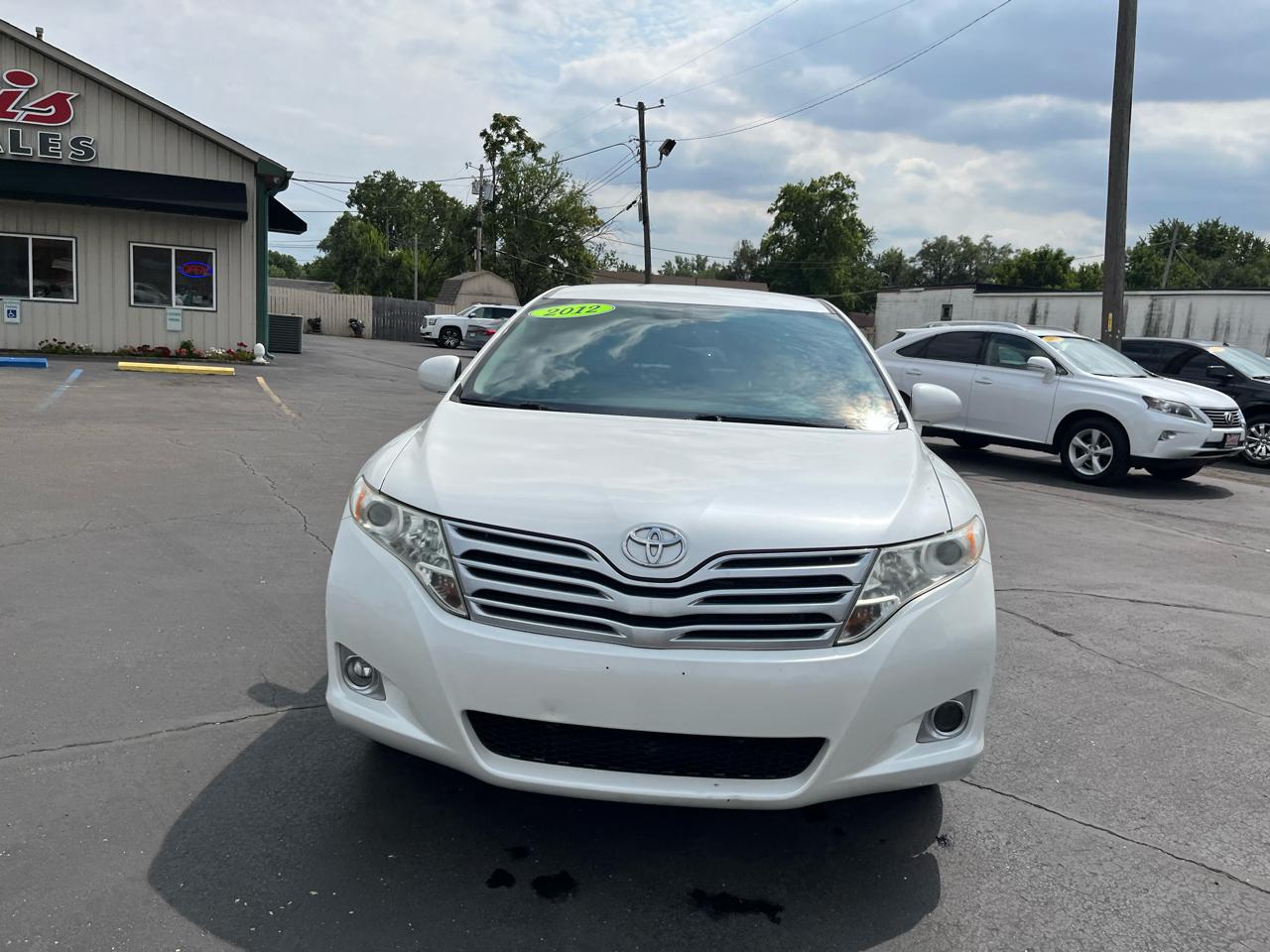 Toyota Venza LE I4 AWD 2012