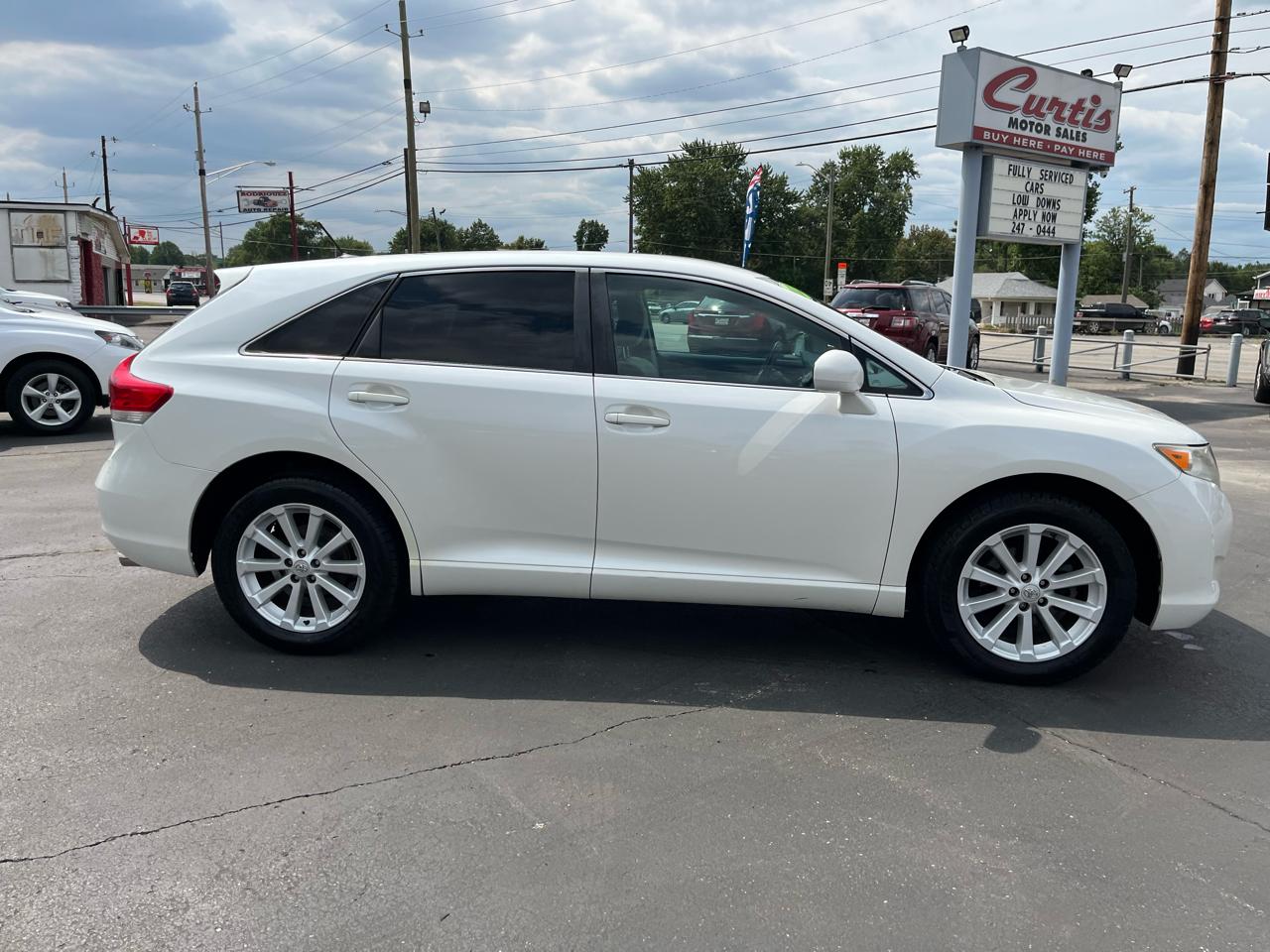 Toyota Venza LE I4 AWD 2012