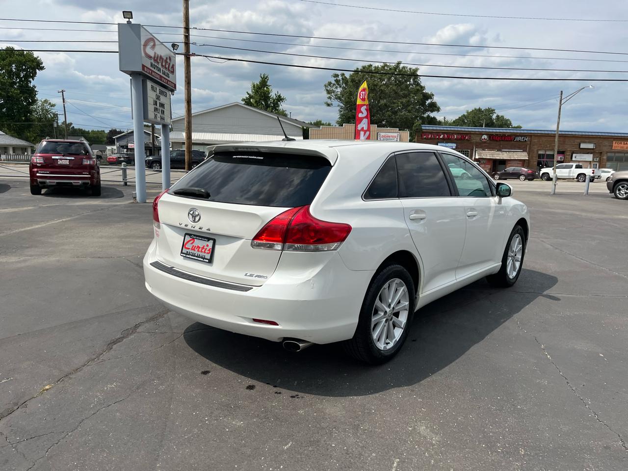 Toyota Venza LE I4 AWD 2012
