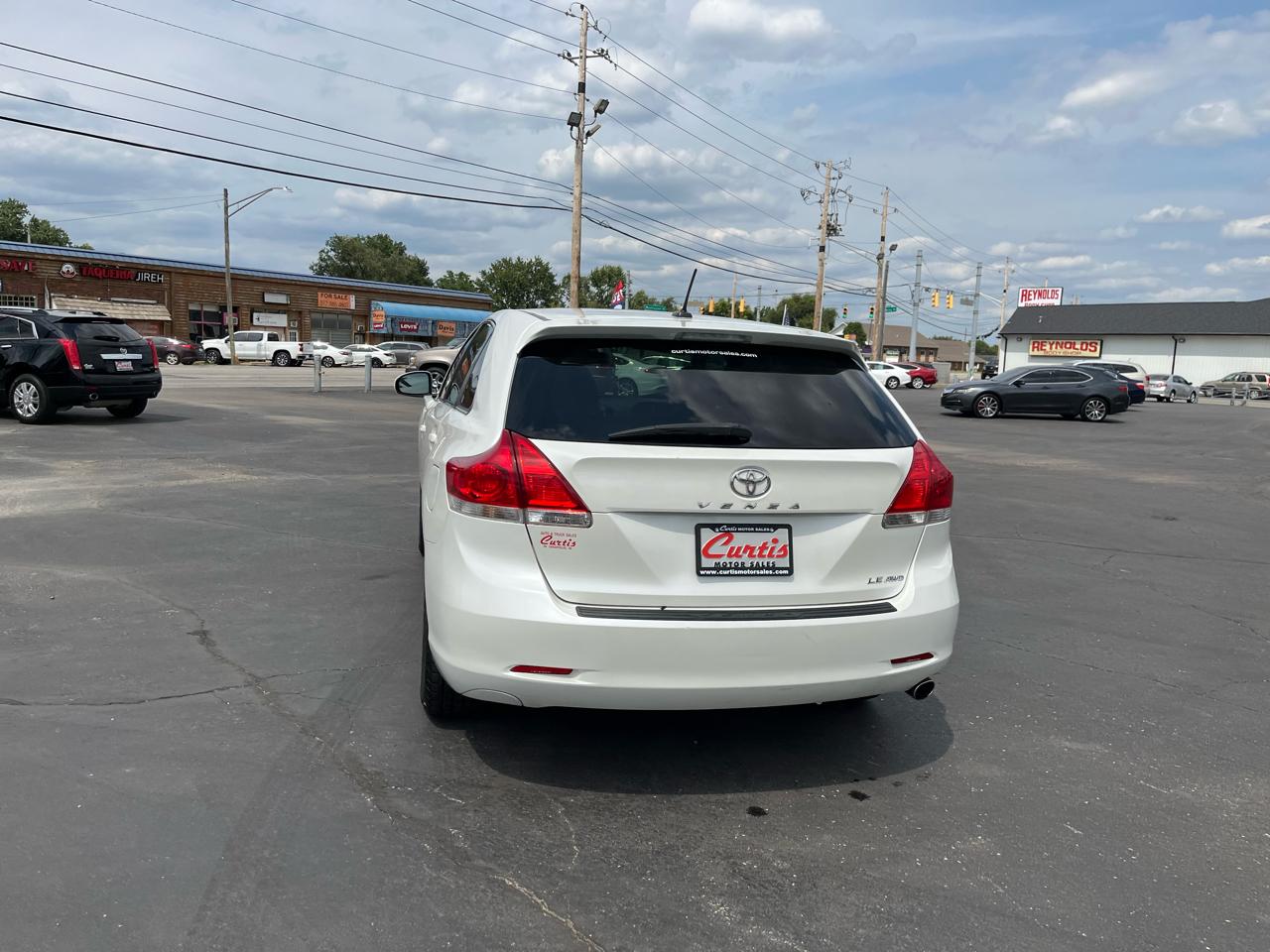 Toyota Venza LE I4 AWD 2012
