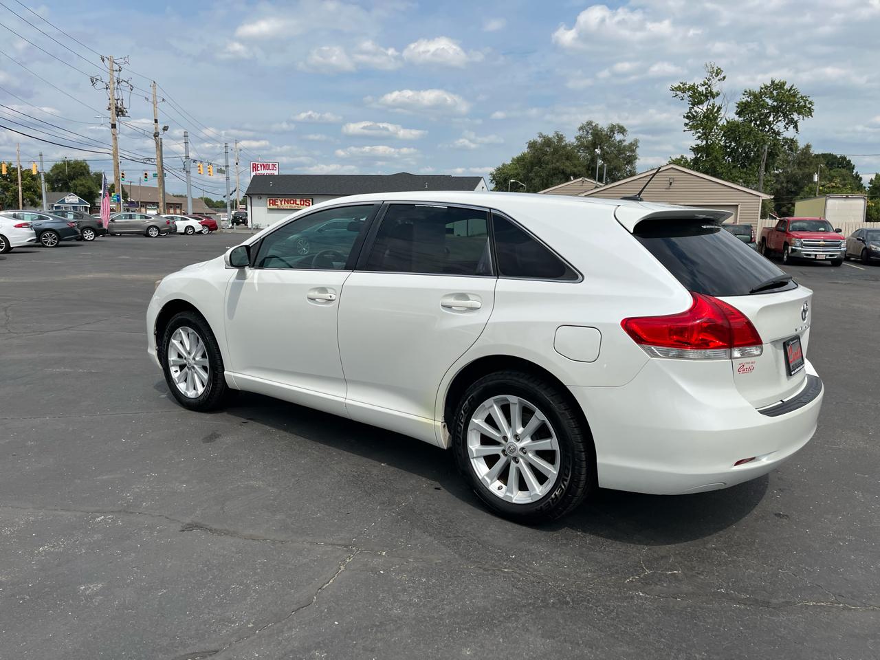 Toyota Venza LE I4 AWD 2012