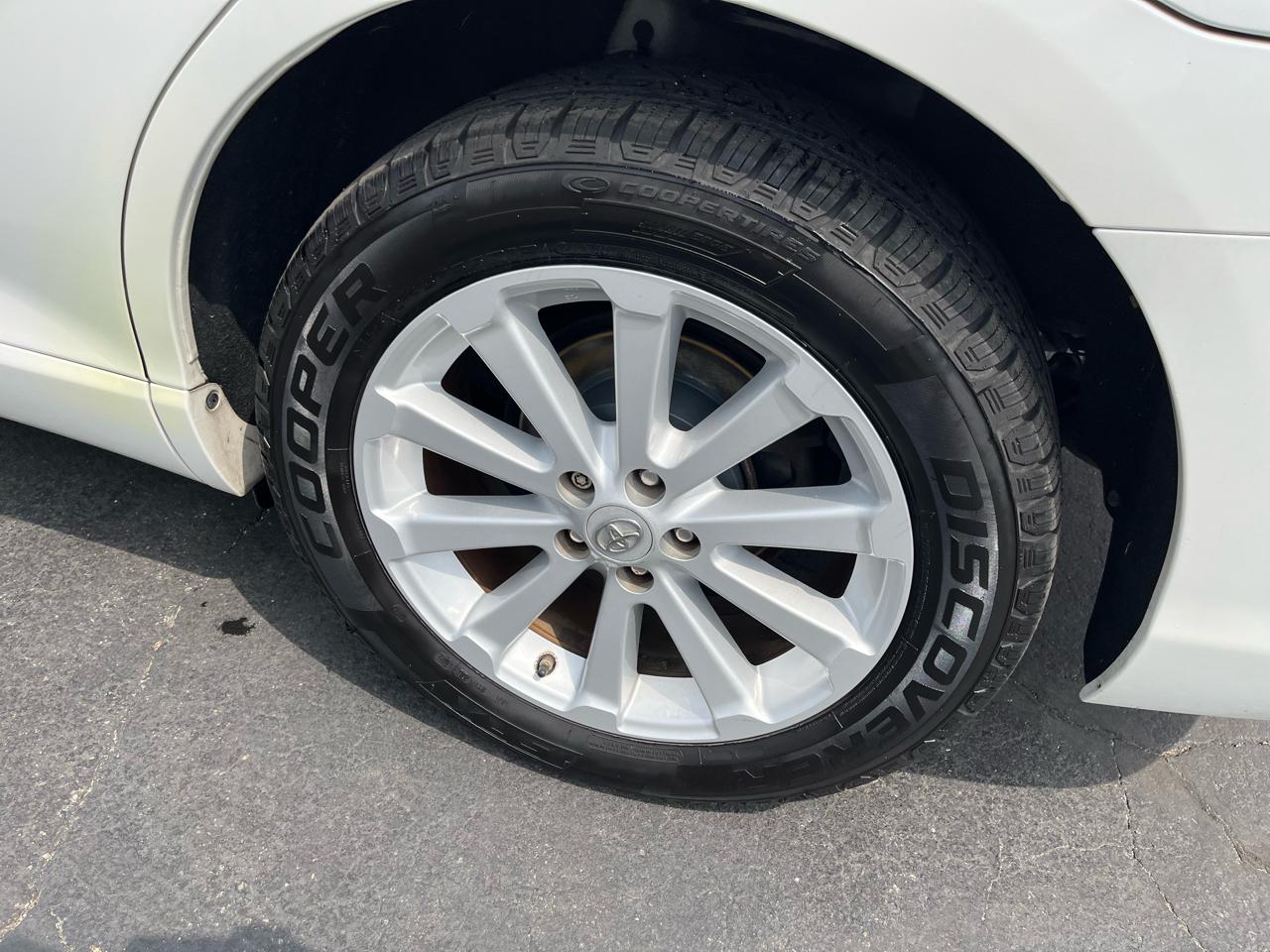 Toyota Venza LE I4 AWD 2012