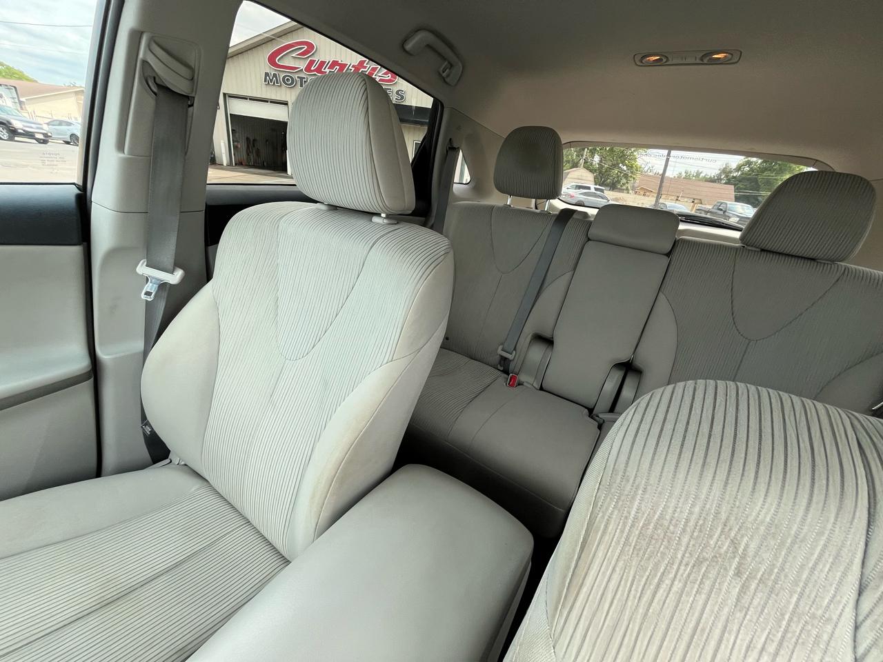 Toyota Venza LE I4 AWD 2012
