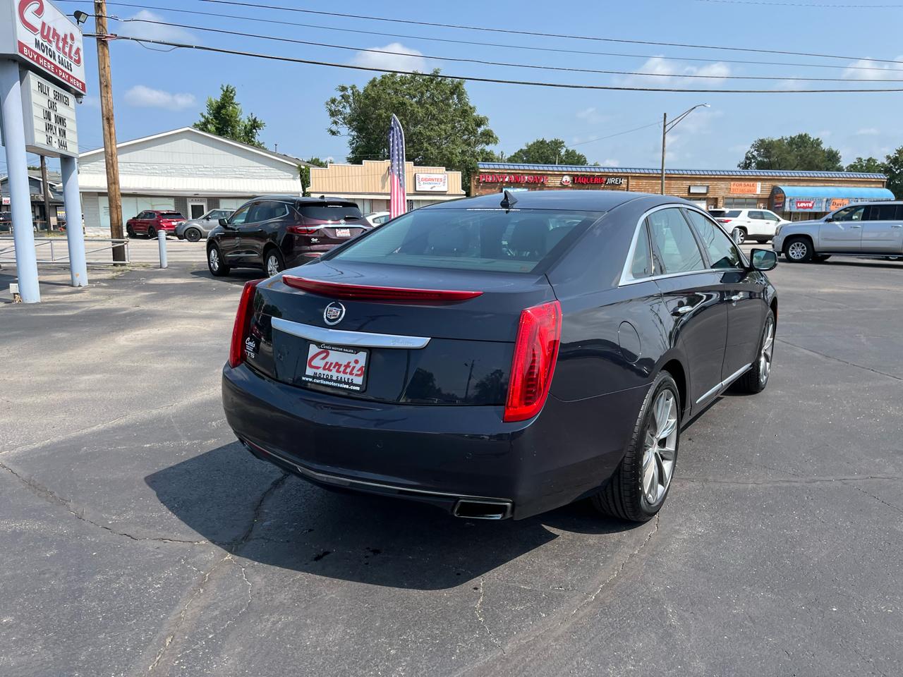 Cadillac XTS Luxury 2013