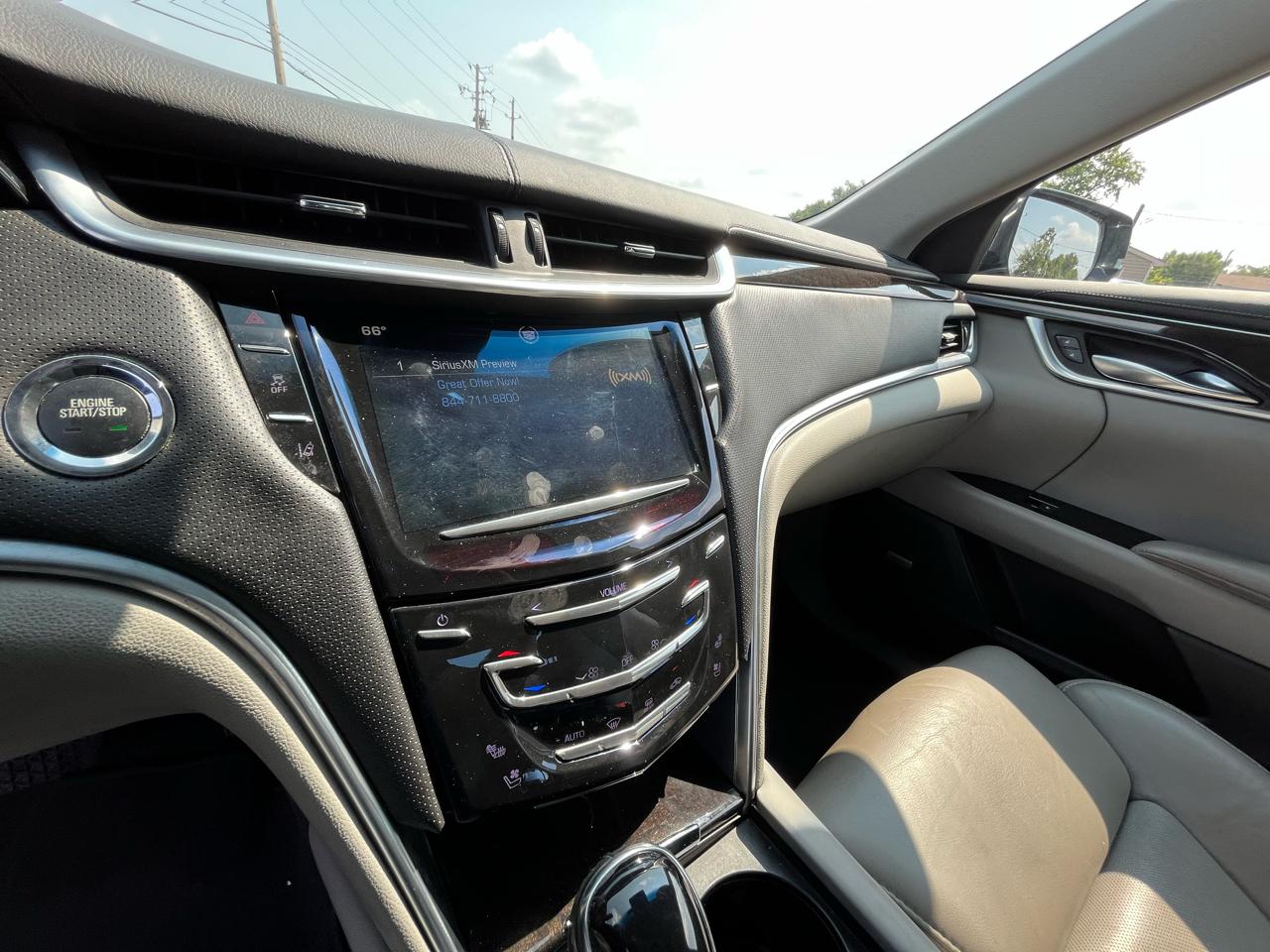 Cadillac XTS Luxury 2013