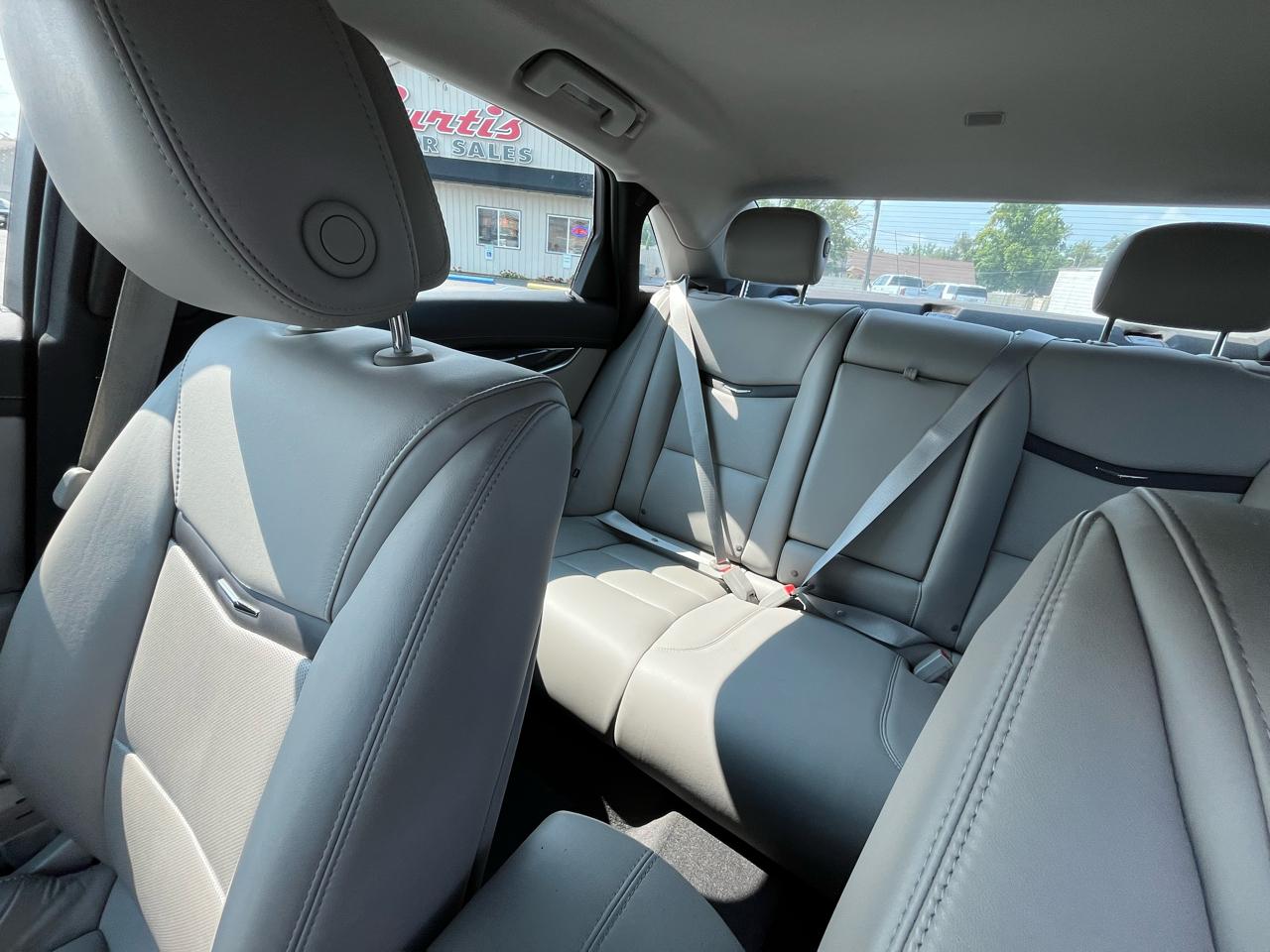 Cadillac XTS Luxury 2013