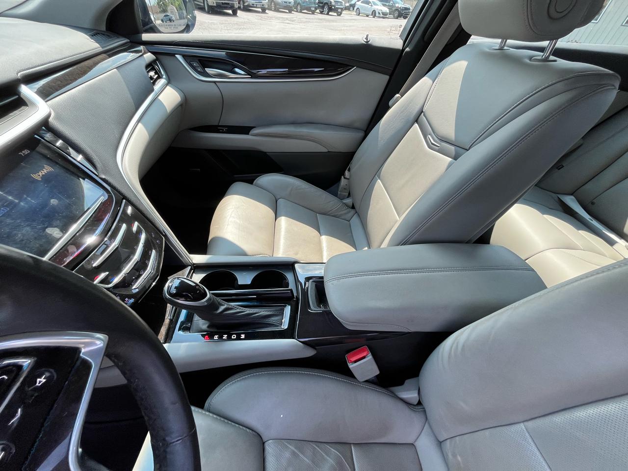 Cadillac XTS Luxury 2013