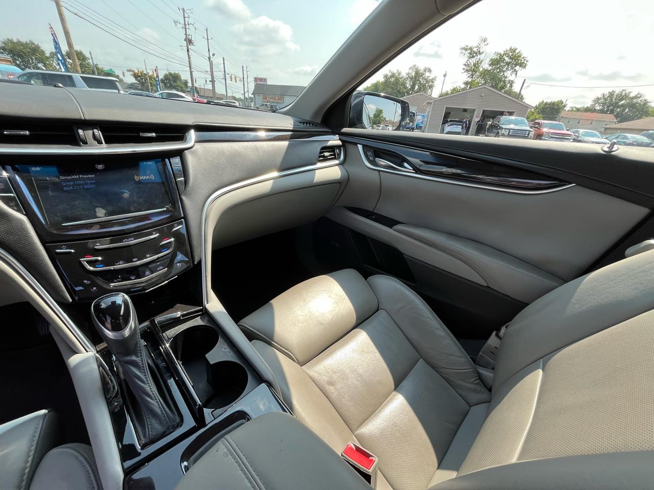 Cadillac XTS Luxury 2013