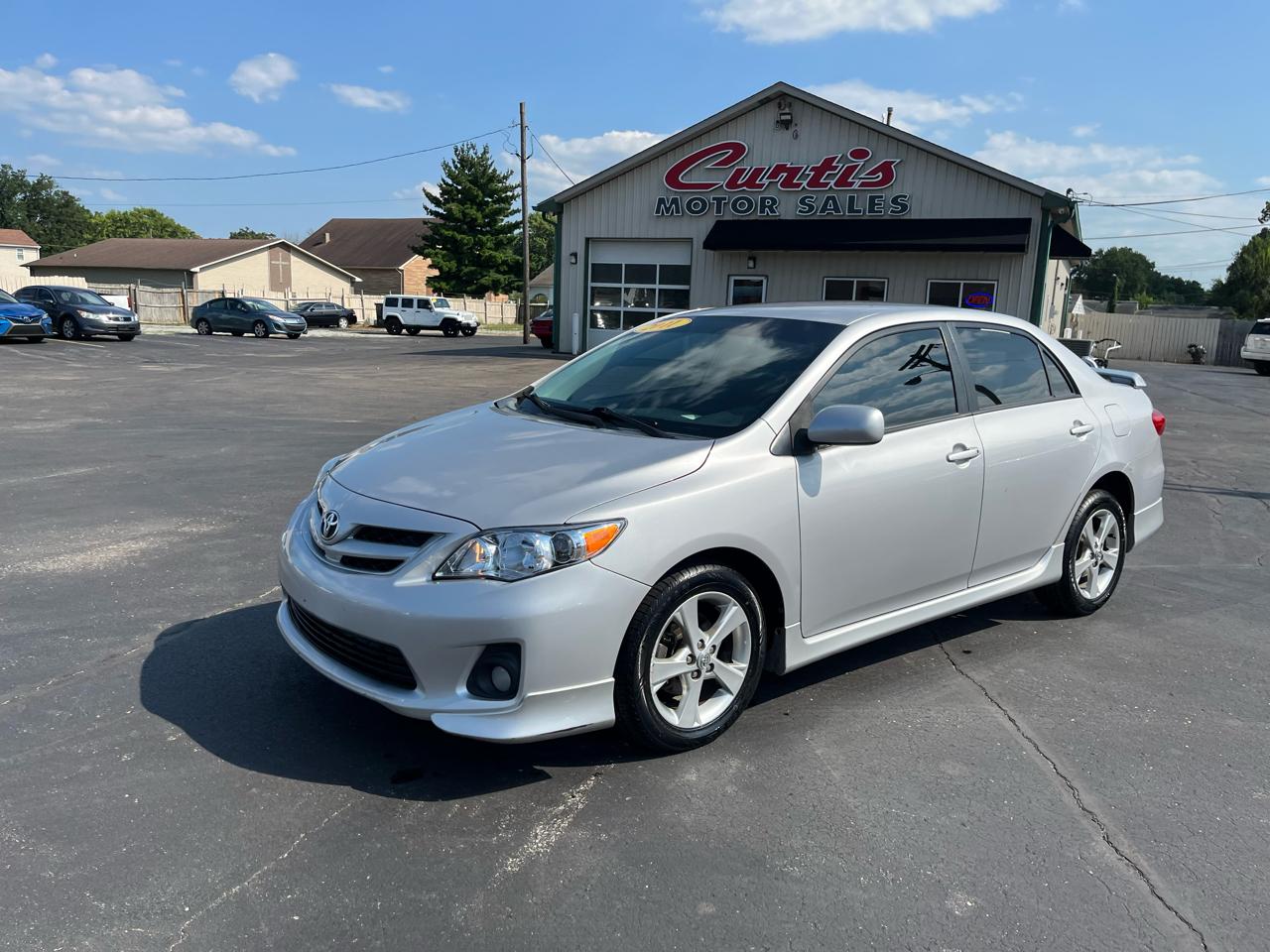 Toyota Corolla S 4-Speed AT 2011