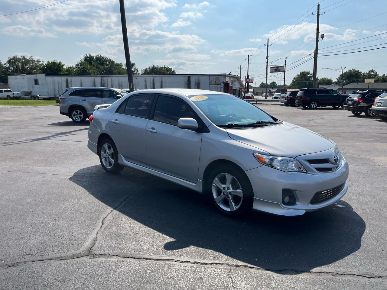 Toyota Corolla S 4-Speed AT 2011