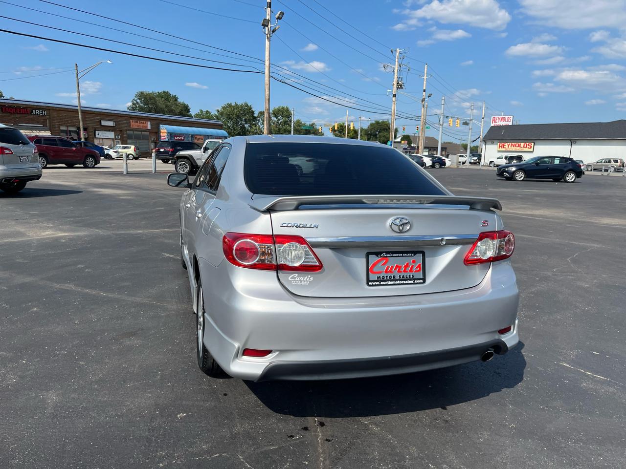 Toyota Corolla S 4-Speed AT 2011