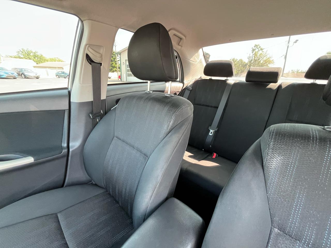 Toyota Corolla S 4-Speed AT 2011