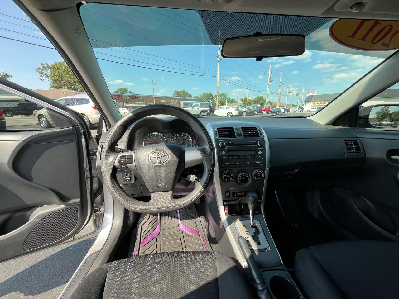 Toyota Corolla S 4-Speed AT 2011