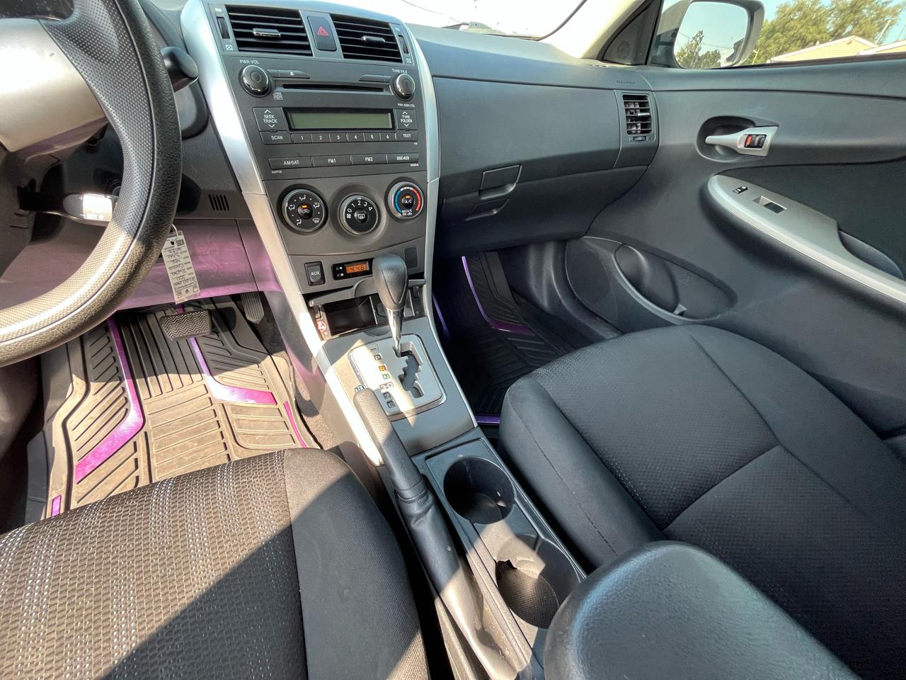 Toyota Corolla S 4-Speed AT 2011