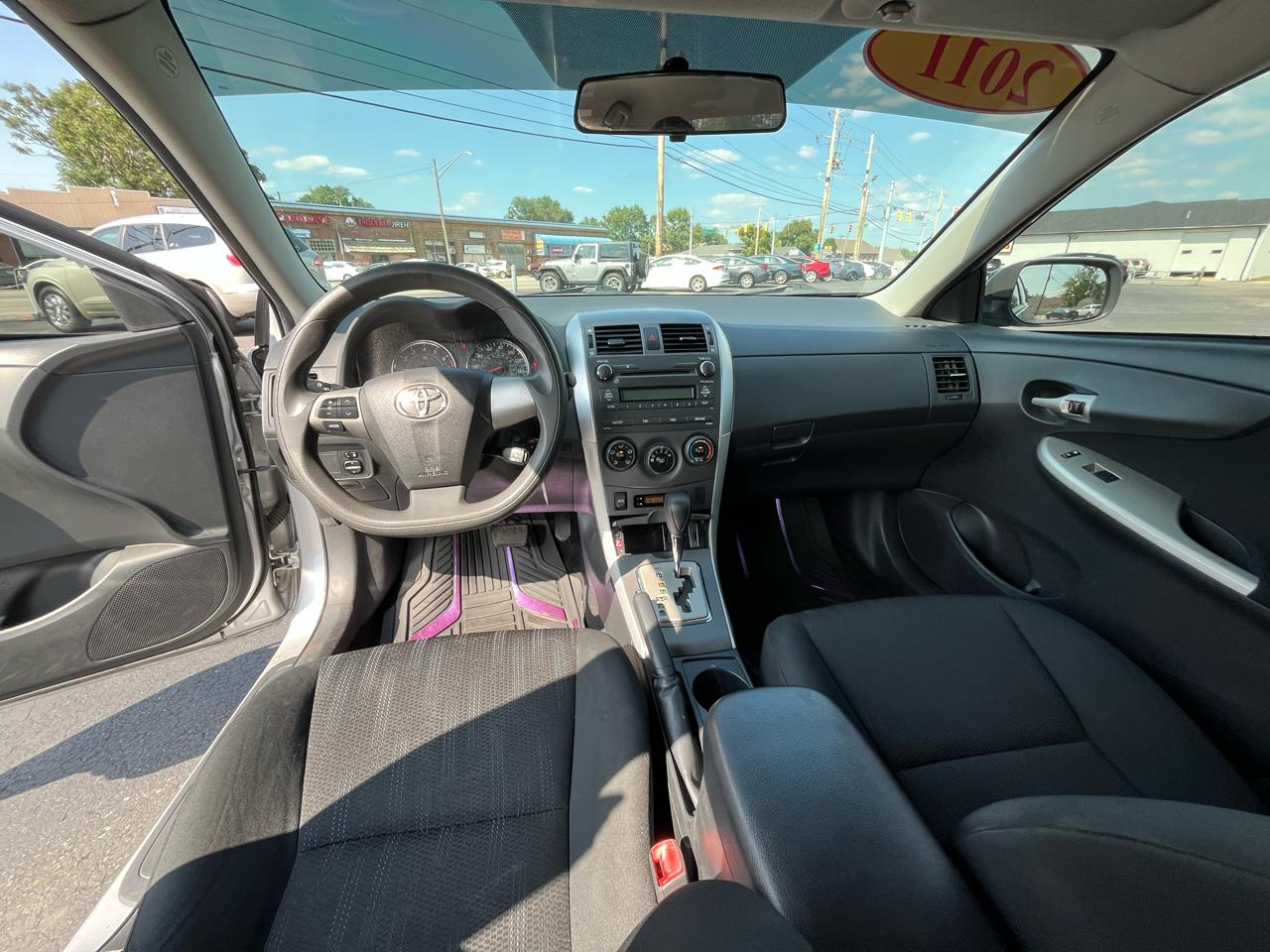 Toyota Corolla S 4-Speed AT 2011